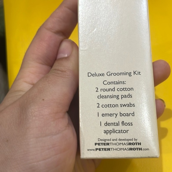 Philosophy Silicone Toiletry Pouch Goodie Bundle (5 items) - Picture 5 of 8